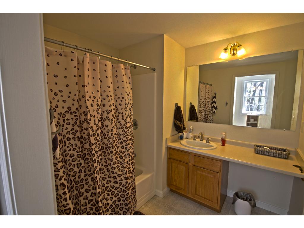 48 Goodhue Road Derry, NH 03038 - Photo 28 of 35