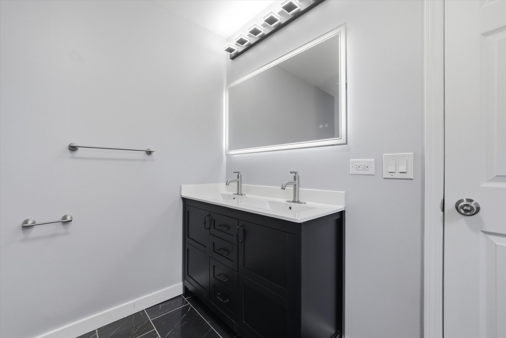518 Apollo Drive Joliet, IL 60435 - Photo 15 of 25 a bathroom with a sink and a mirror