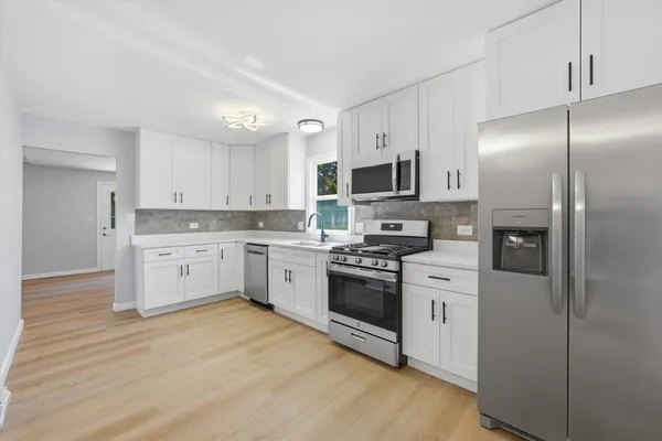 $369,000 | 518 Apollo Drive, Joliet, IL 60435