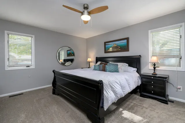 $380,000 | 302 Kisiwa Parkway, Hutchinson, KS 67502