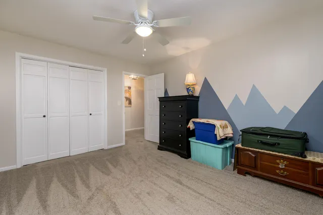 $380,000 | 302 Kisiwa Parkway, Hutchinson, KS 67502