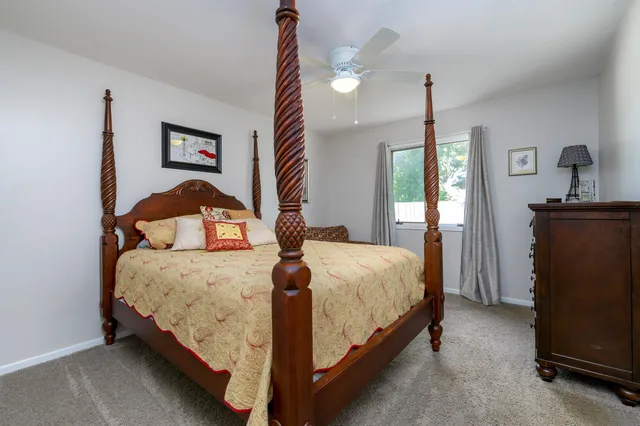 $380,000 | 302 Kisiwa Parkway, Hutchinson, KS 67502