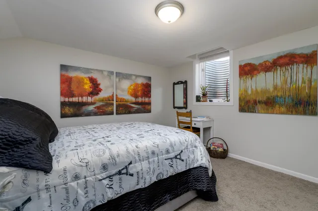 $380,000 | 302 Kisiwa Parkway, Hutchinson, KS 67502