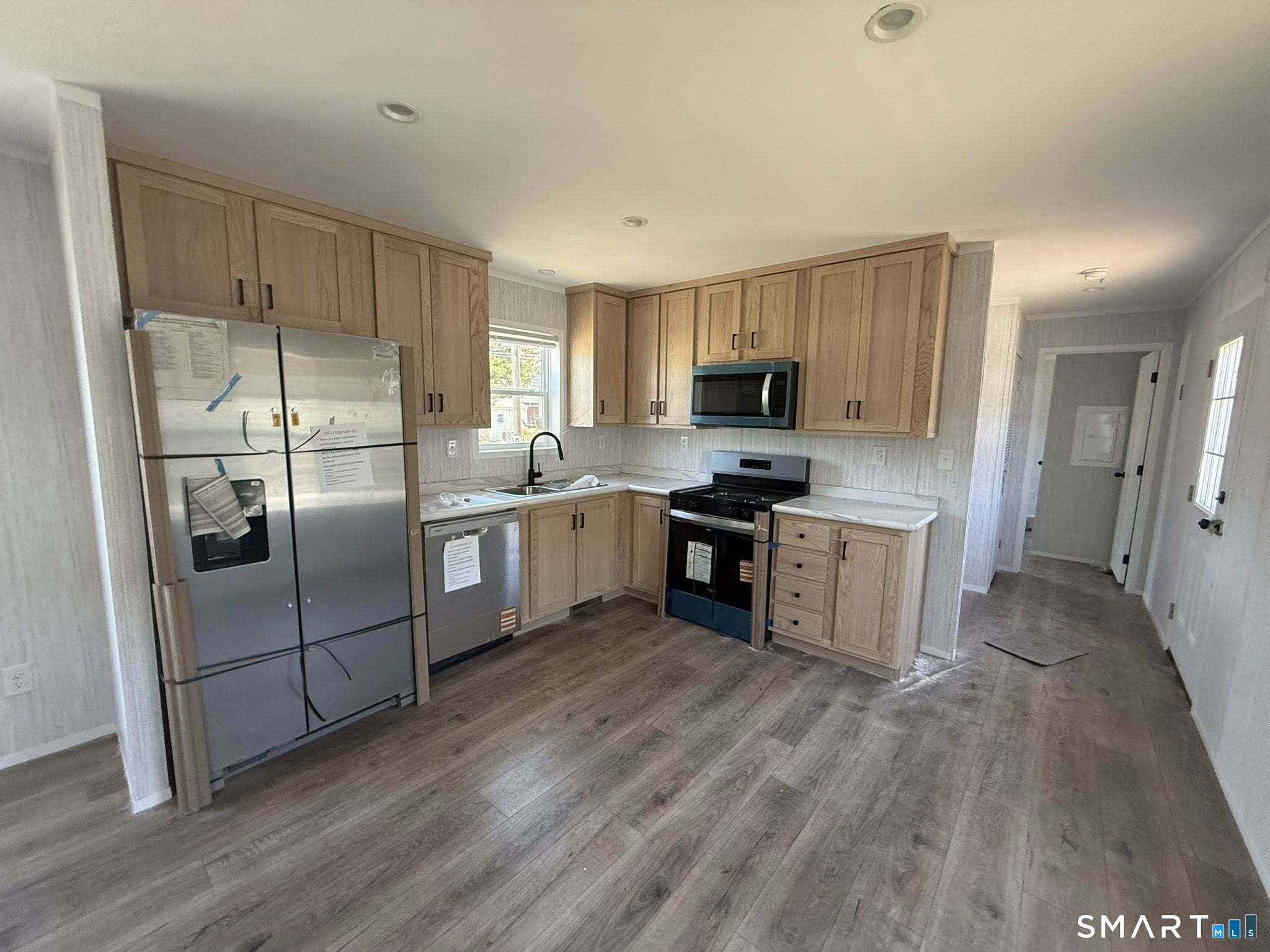 325 Kelly Road Vernon, CT 06066 - Photo 4 of 9