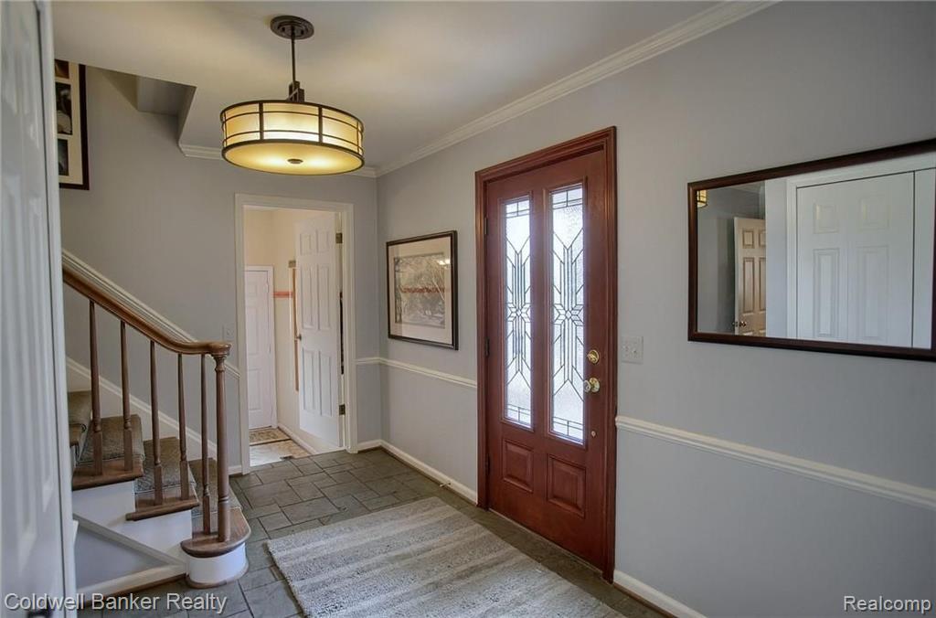 32320 Lahser Road Beverly Hills, MI 48025 - Photo 4 of 38