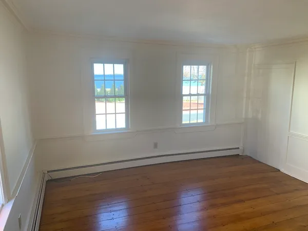 $2,100 | 246 Water Street, Unit 1, Newburyport, MA 01950
