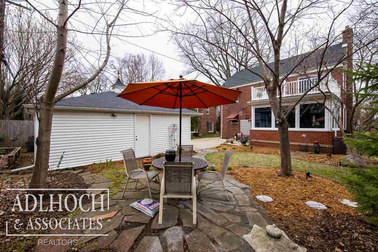 1261 Bishop Road Grosse Pointe, MI 48230 - Photo 40 of 49 31346320-39.JPG