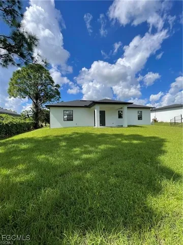 $2,000 | 3611 34th Street Southwest, Lehigh Acres, FL 33976