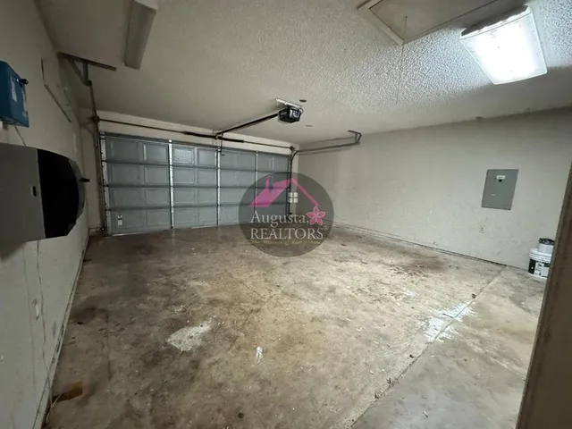 $2,075 | 12 Buttercup Drive, Abilene, TX 79606