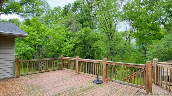 $215,000 | 211 North Oak Street, Clarksville, IN 47129