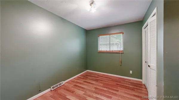 $215,000 | 211 North Oak Street, Clarksville, IN 47129