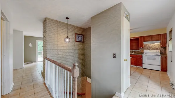 $215,000 | 211 North Oak Street, Clarksville, IN 47129