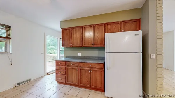 $215,000 | 211 North Oak Street, Clarksville, IN 47129