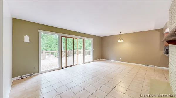 $215,000 | 211 North Oak Street, Clarksville, IN 47129