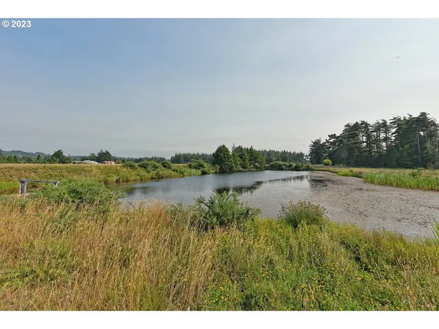 $1,149,000 | 87641 East Beach Loop Lane, Bandon, OR 97411