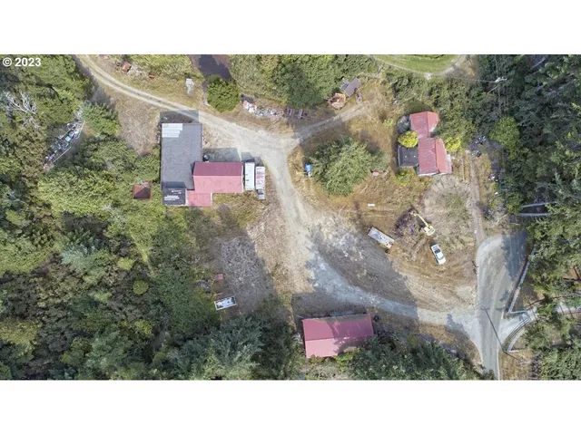 $1,149,000 | 87641 East Beach Loop Lane, Bandon, OR 97411