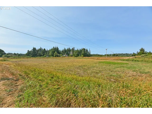 $1,149,000 | 87641 East Beach Loop Lane, Bandon, OR 97411