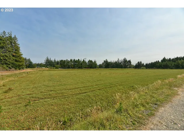 $1,149,000 | 87641 East Beach Loop Lane, Bandon, OR 97411