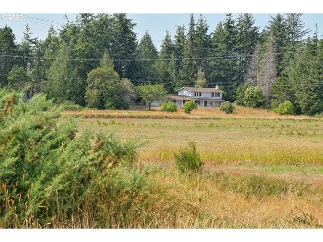 $1,149,000 | 87641 East Beach Loop Lane, Bandon, OR 97411