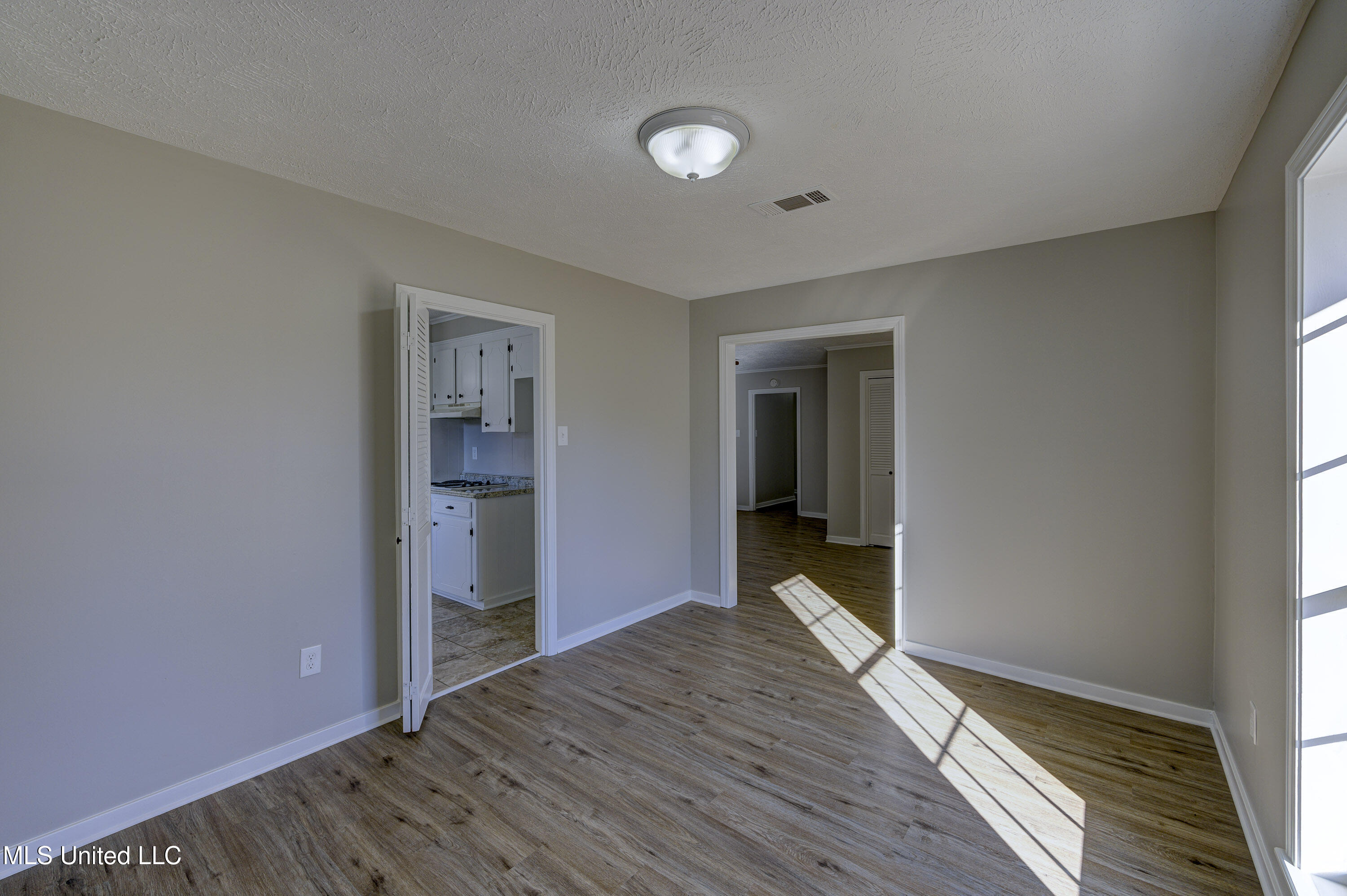 431 Ridgewood Street Vicksburg, MS 39180 - Photo 35 of 41 Dining Room 3