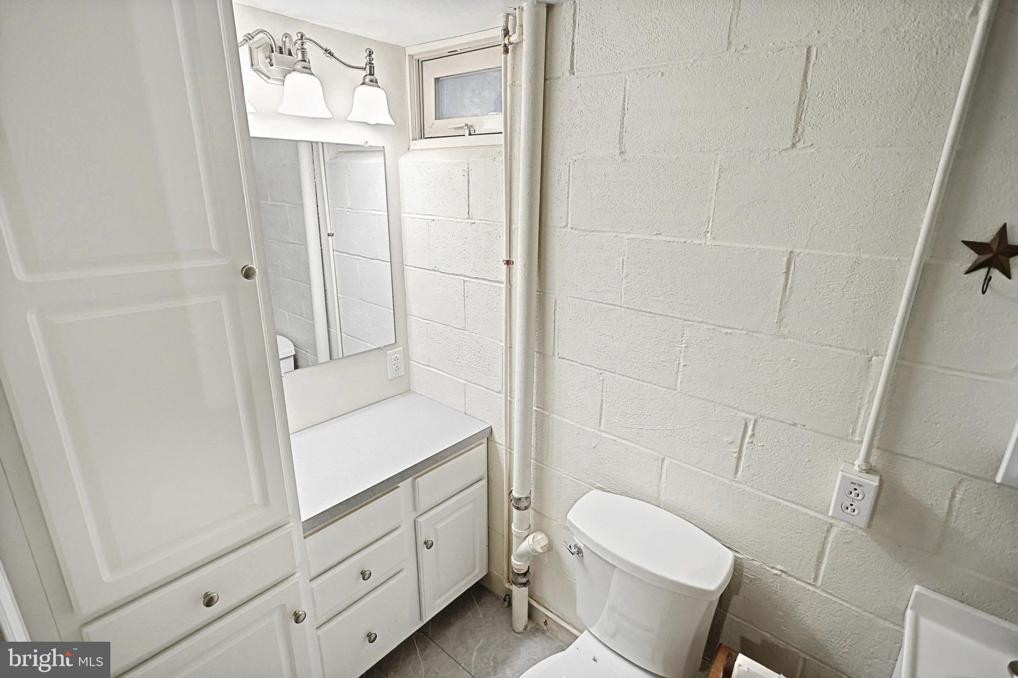 236 North Main Street Spring Grove, PA 17362 - Photo 25 of 33