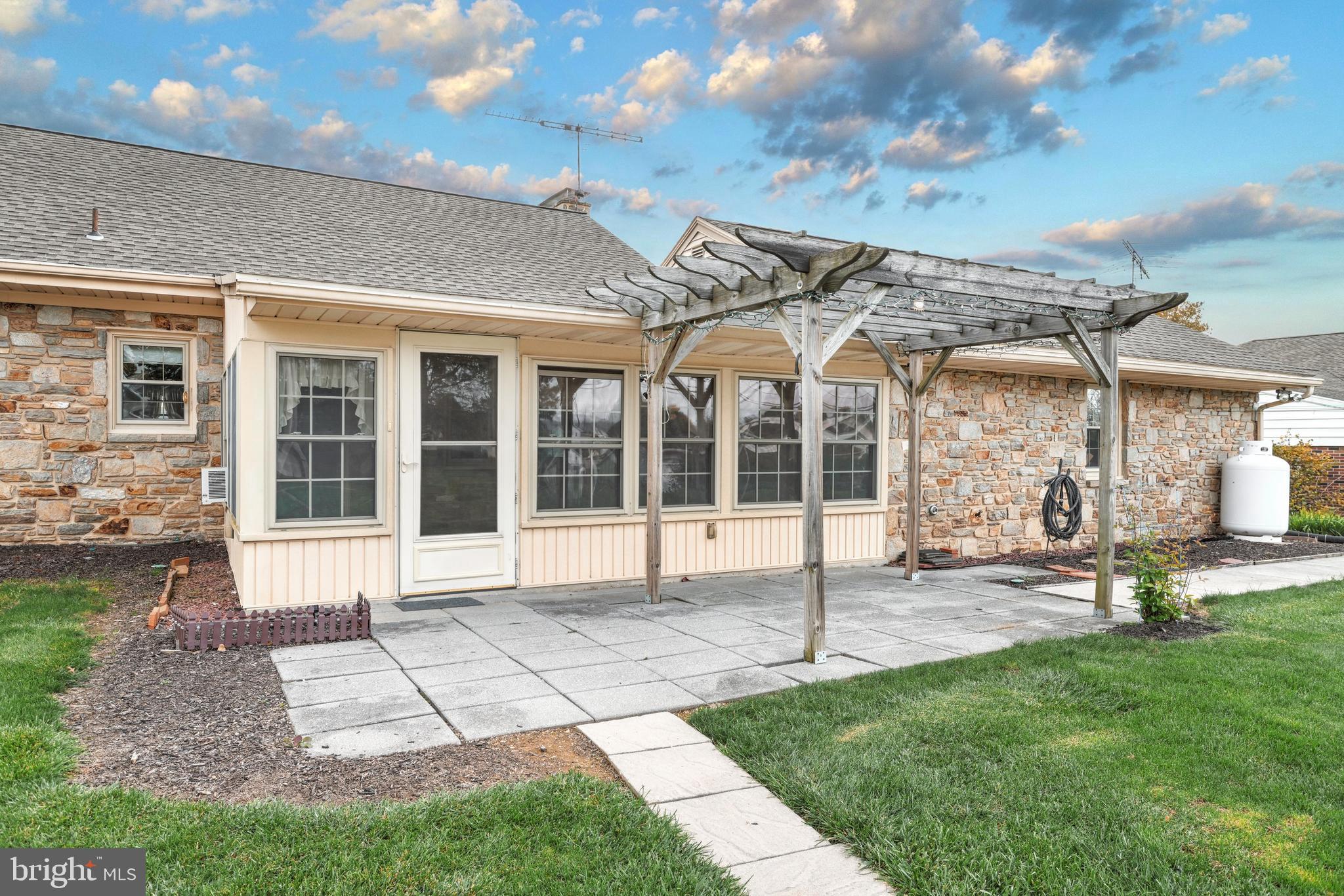 236 North Main Street Spring Grove, PA 17362 - Photo 27 of 33