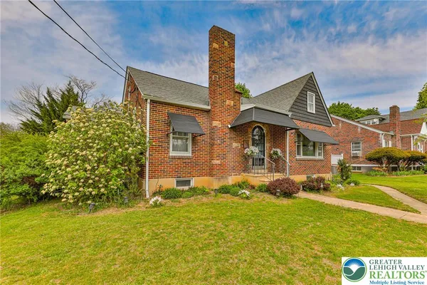 $369,900 | 3311 Lehigh Street, Whitehall, PA 18052