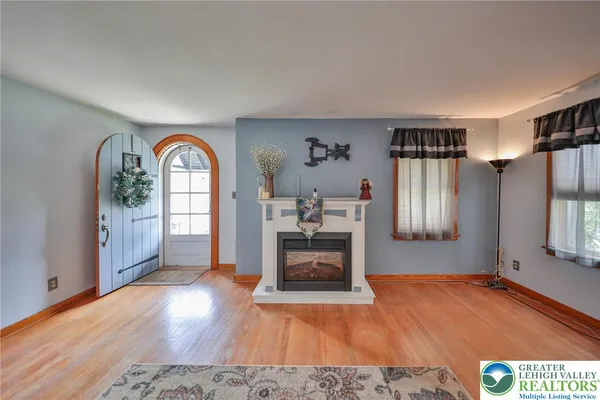 $369,900 | 3311 Lehigh Street, Whitehall, PA 18052