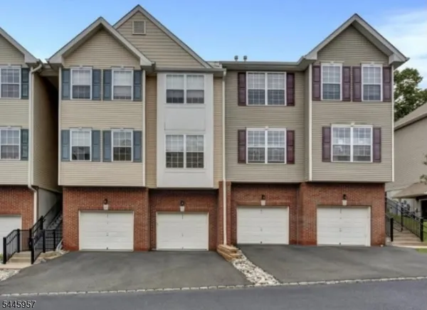 $2,650 | 143 Conover Terrace, Unit 143, Lebanon, NJ 08833