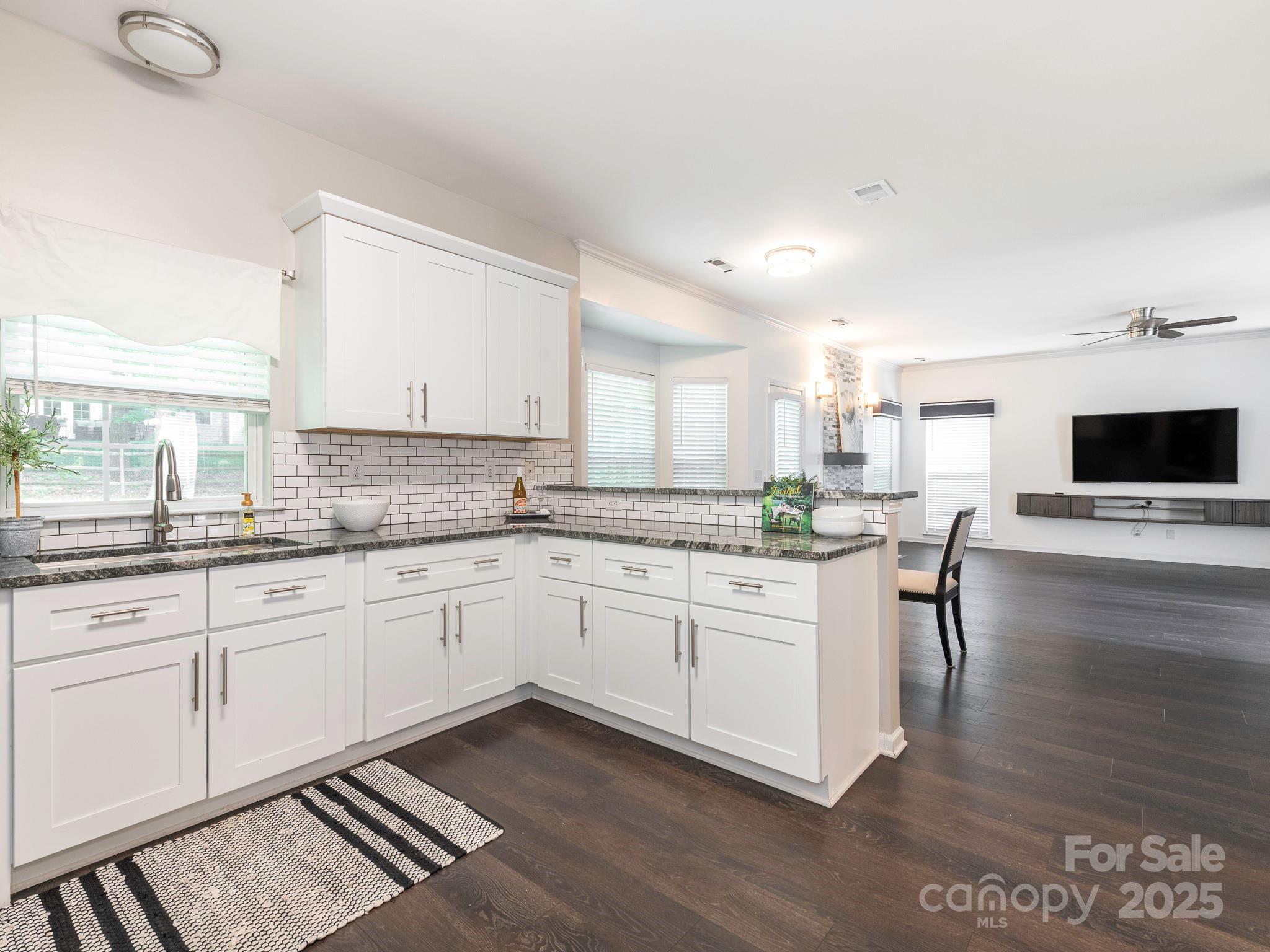3626 Cole Mill Road Charlotte, NC 28270 - Photo 4 of 41 Gallery Image 4