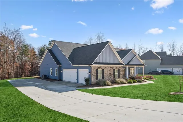 $559,900 | 8711 Hardwood Trail, Lula, GA 30554