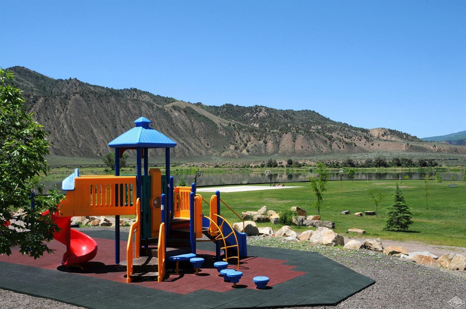 10 Salmon Loop Gypsum, CO 81637 - Photo 24 of 25 an outdoor space with furniture