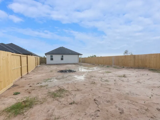 a view of wooden fence and sky view