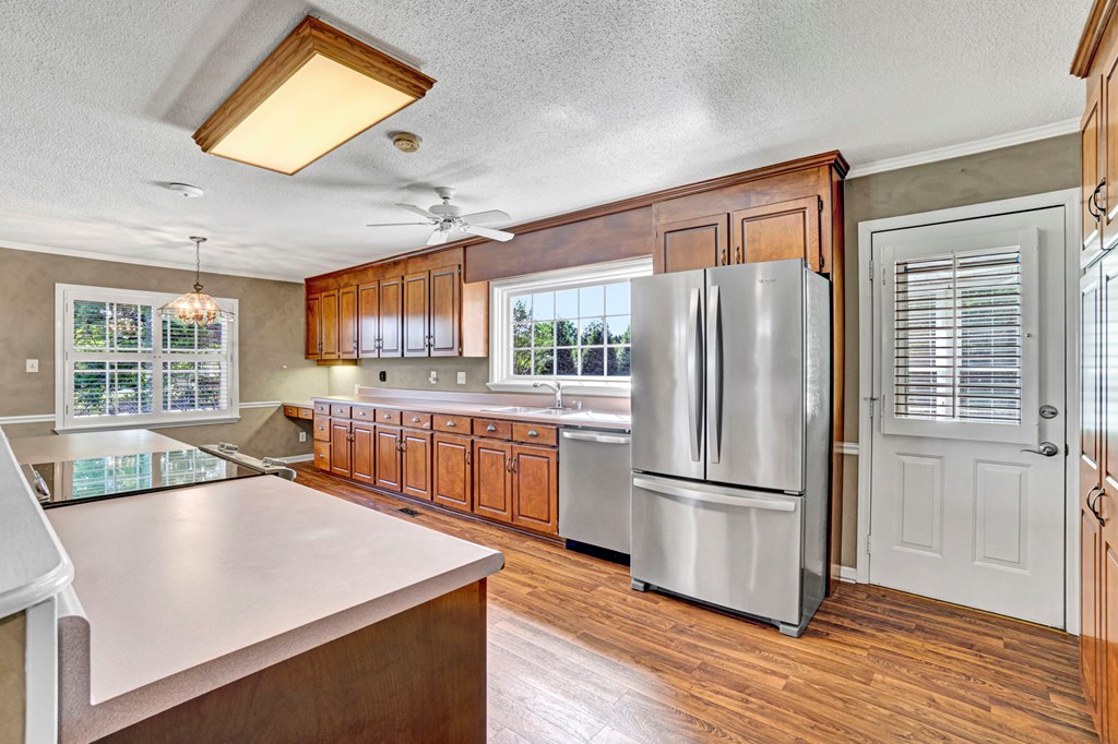 1101 Watts Bridge Road Ninety Six, SC 29666 - Photo 14 of 58 EAT-IN KITCHEN