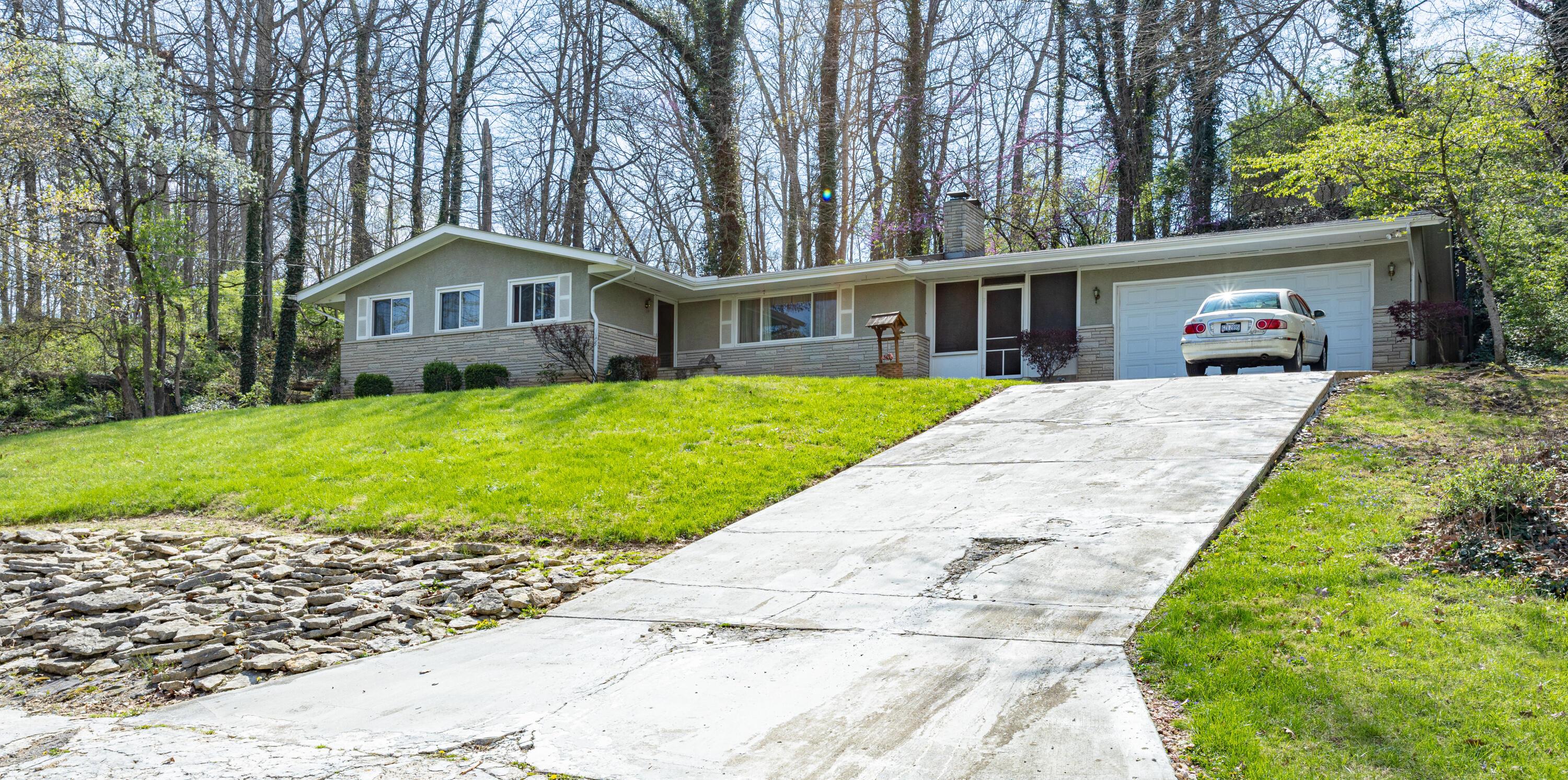 70 Riverside Drive Galloway, OH 43119 - Photo 2 of 57