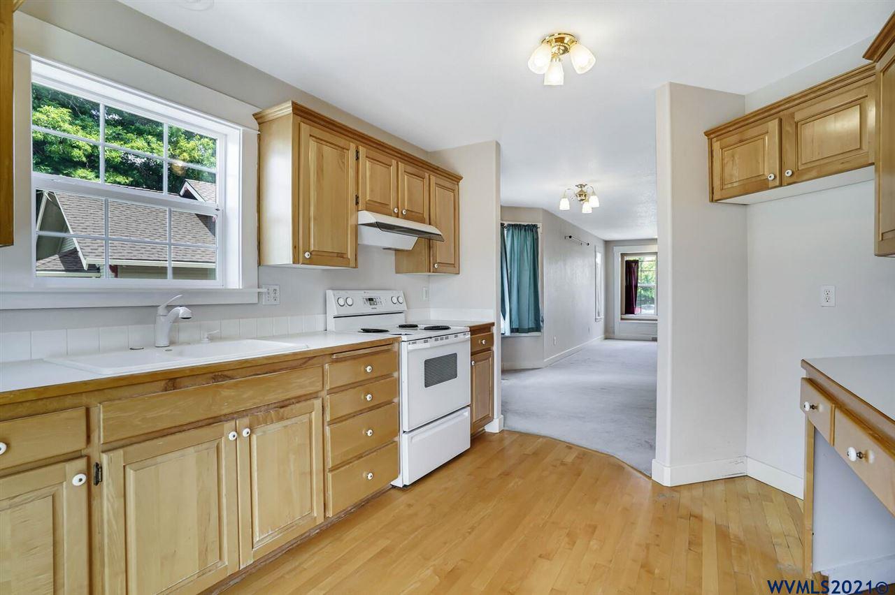 1308 Southwest Elm Street Albany, OR 97321 - Photo 5 of 27 Gallery Image 5