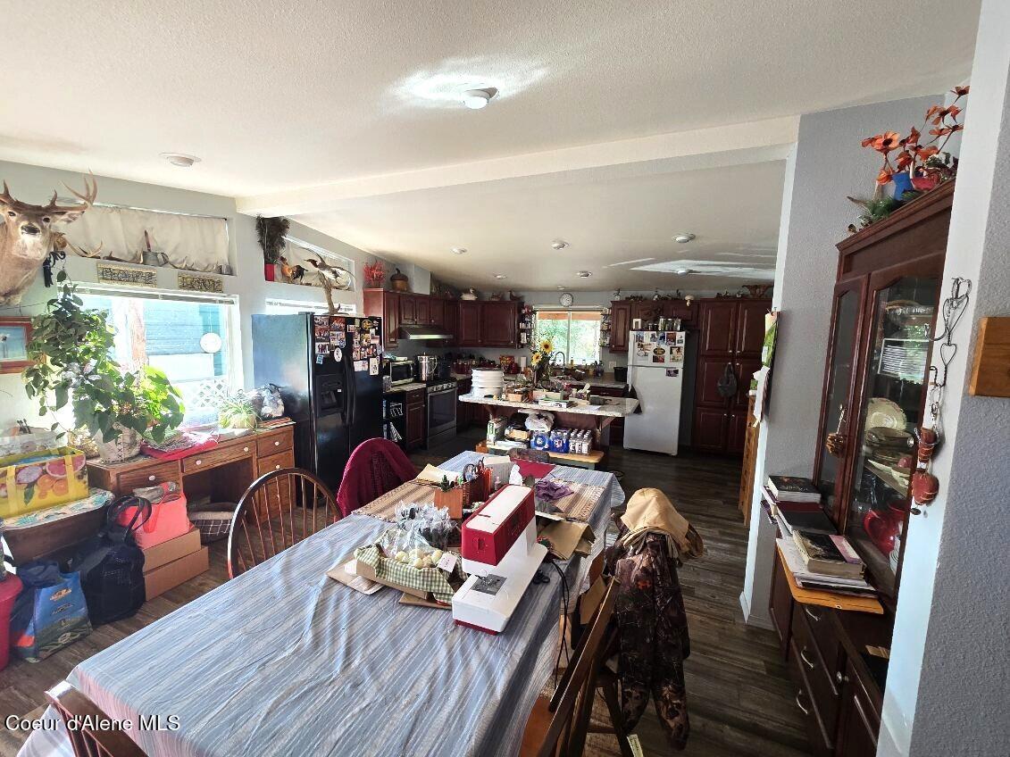 871 Foothill Drive Athol, ID 83801 - Photo 10 of 46 Dining kitchen