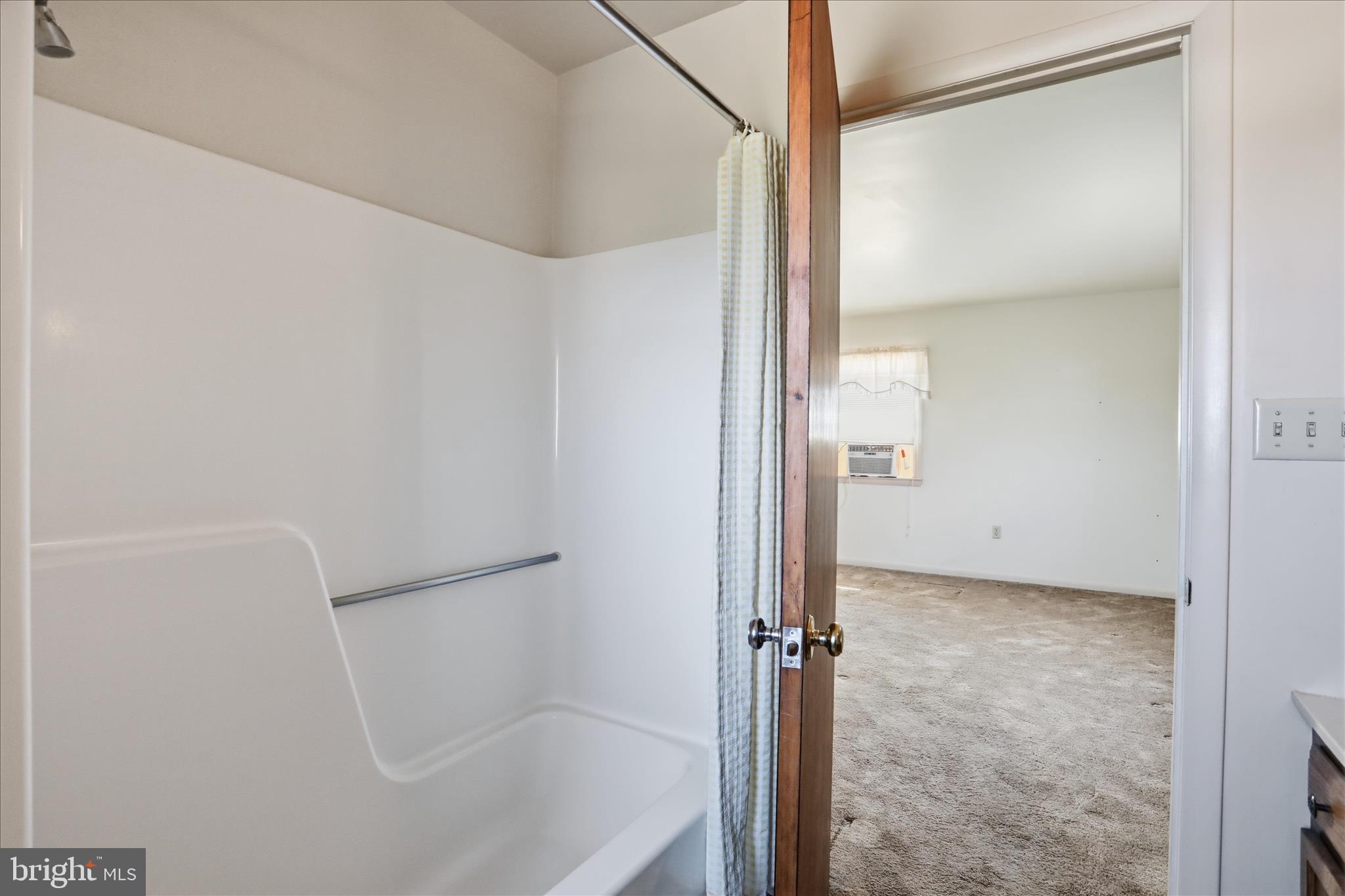 11728 White Hall Road Smithsburg, MD 21783 - Photo 35 of 66 Bathroom