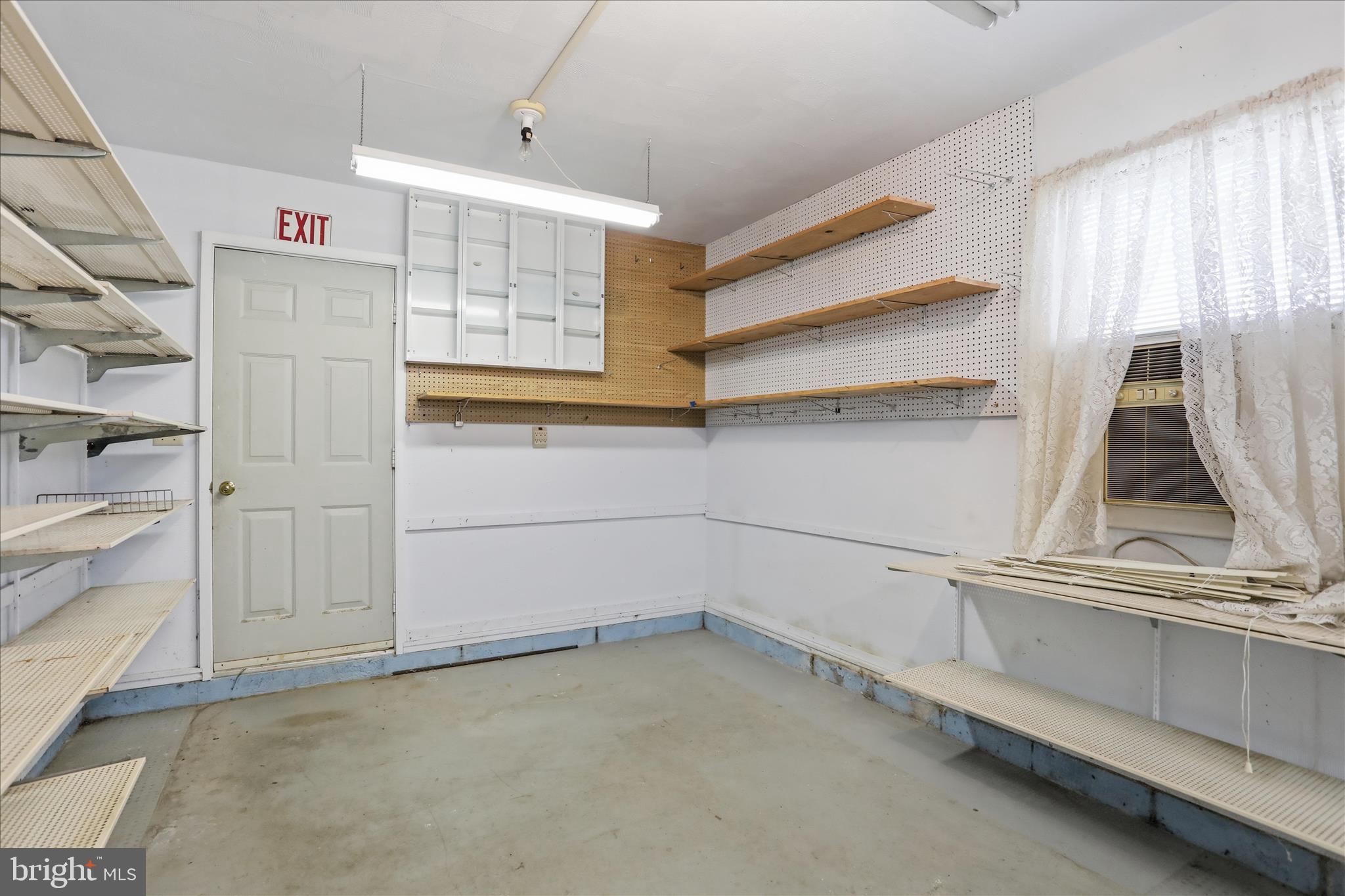 11728 White Hall Road Smithsburg, MD 21783 - Photo 40 of 66 Garage