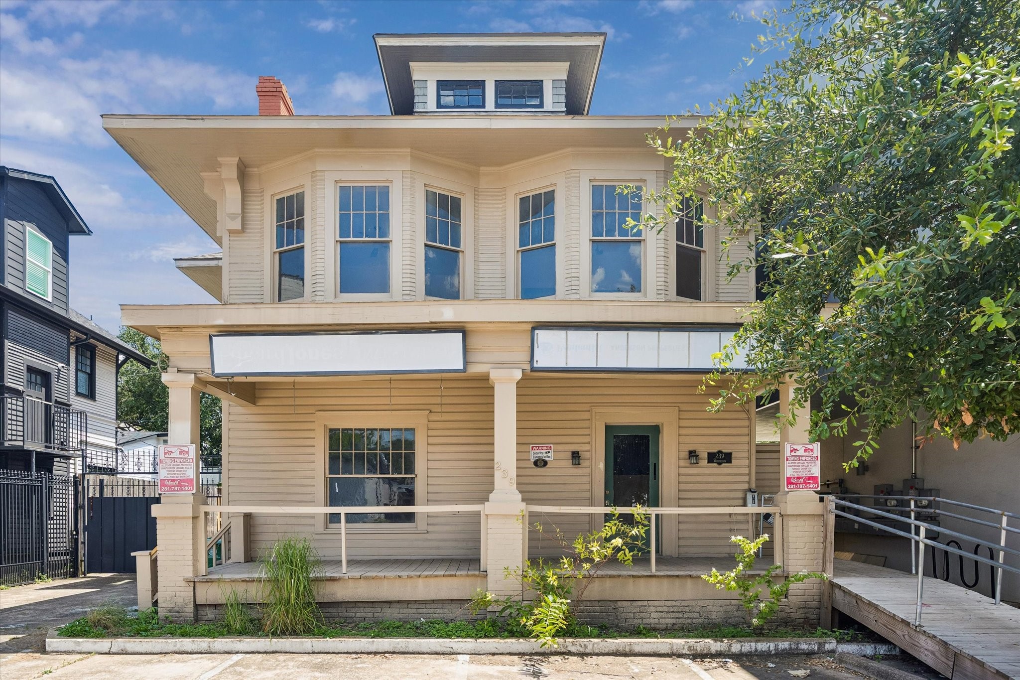 239 Westheimer Road Houston, TX 77006 - Photo 5 of 42 Lovely front porch, Roof is only 2 years old.