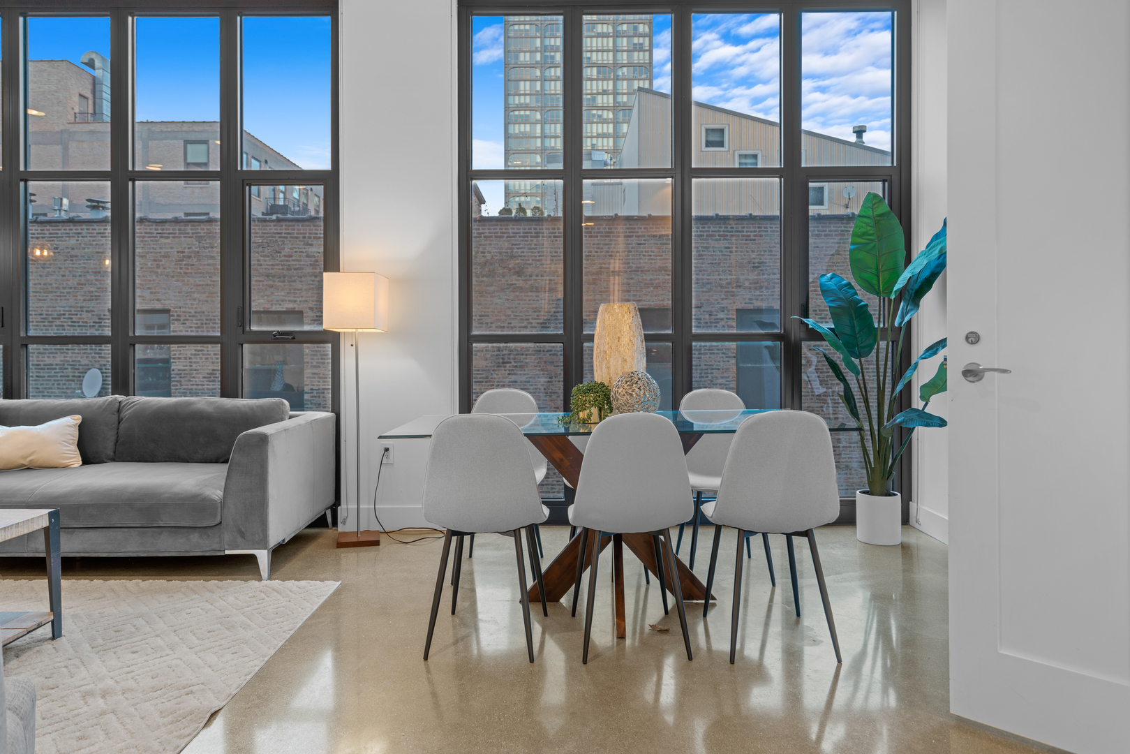 900 West Washington Boulevard, Unit 402 Chicago, IL 60607 - Photo 17 of 37