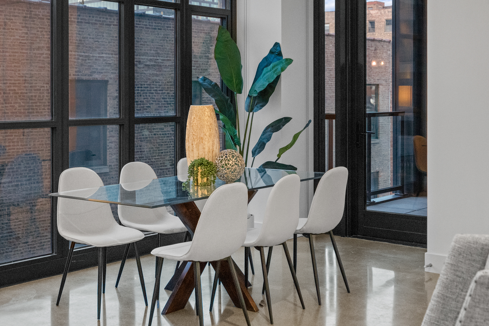 900 West Washington Boulevard, Unit 402 Chicago, IL 60607 - Photo 18 of 37