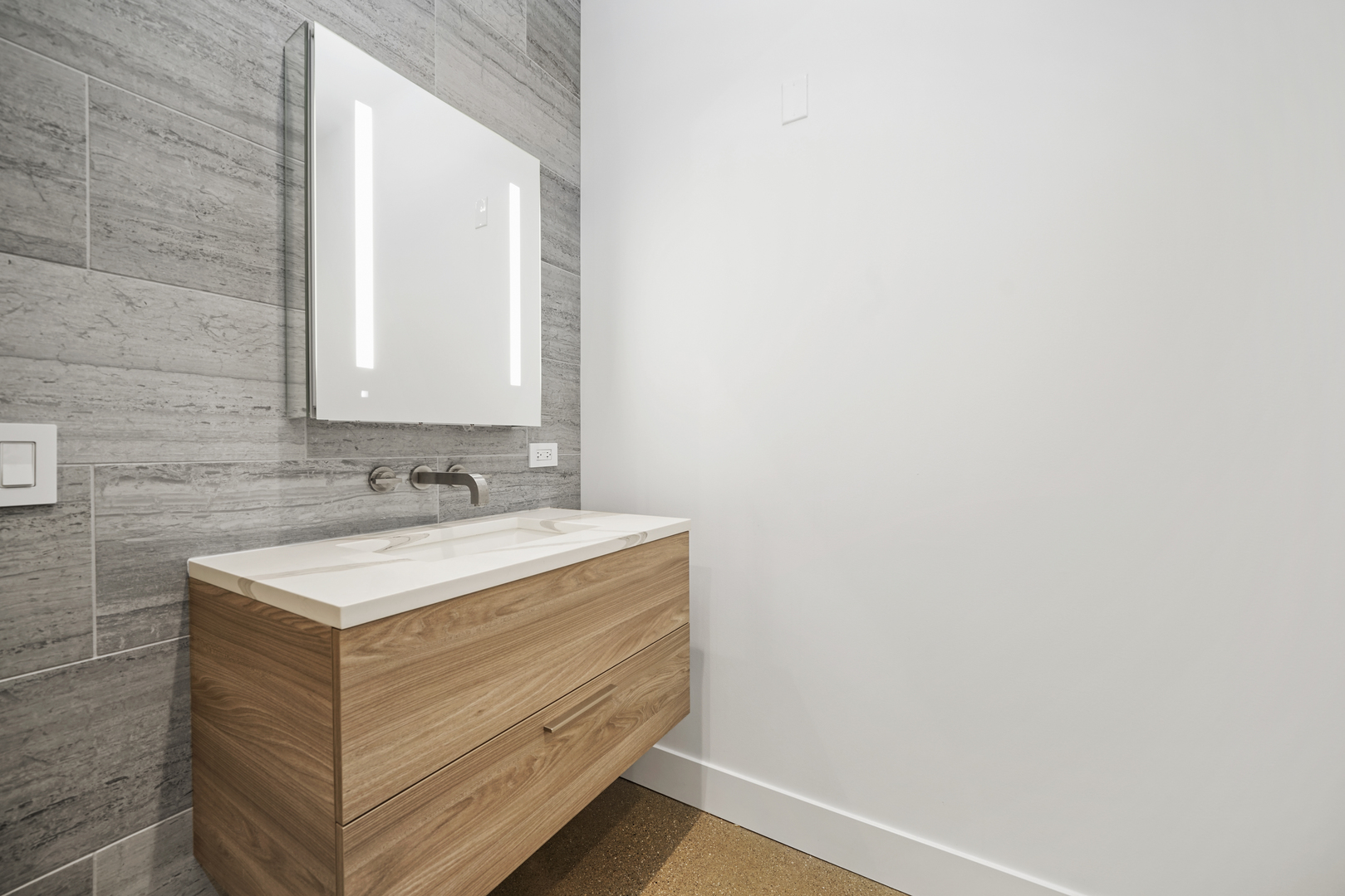 900 West Washington Boulevard, Unit 402 Chicago, IL 60607 - Photo 27 of 37