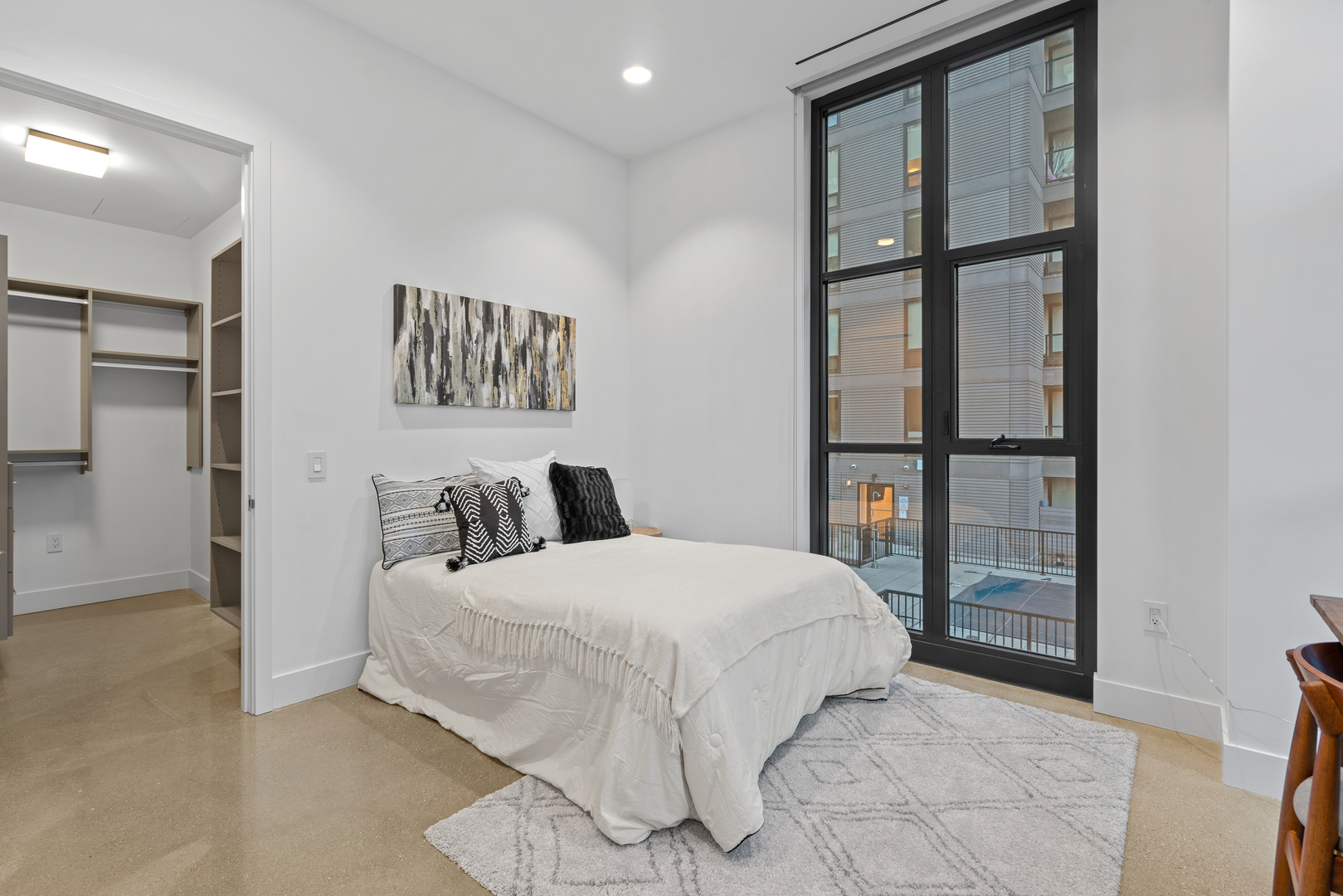 900 West Washington Boulevard, Unit 402 Chicago, IL 60607 - Photo 30 of 37