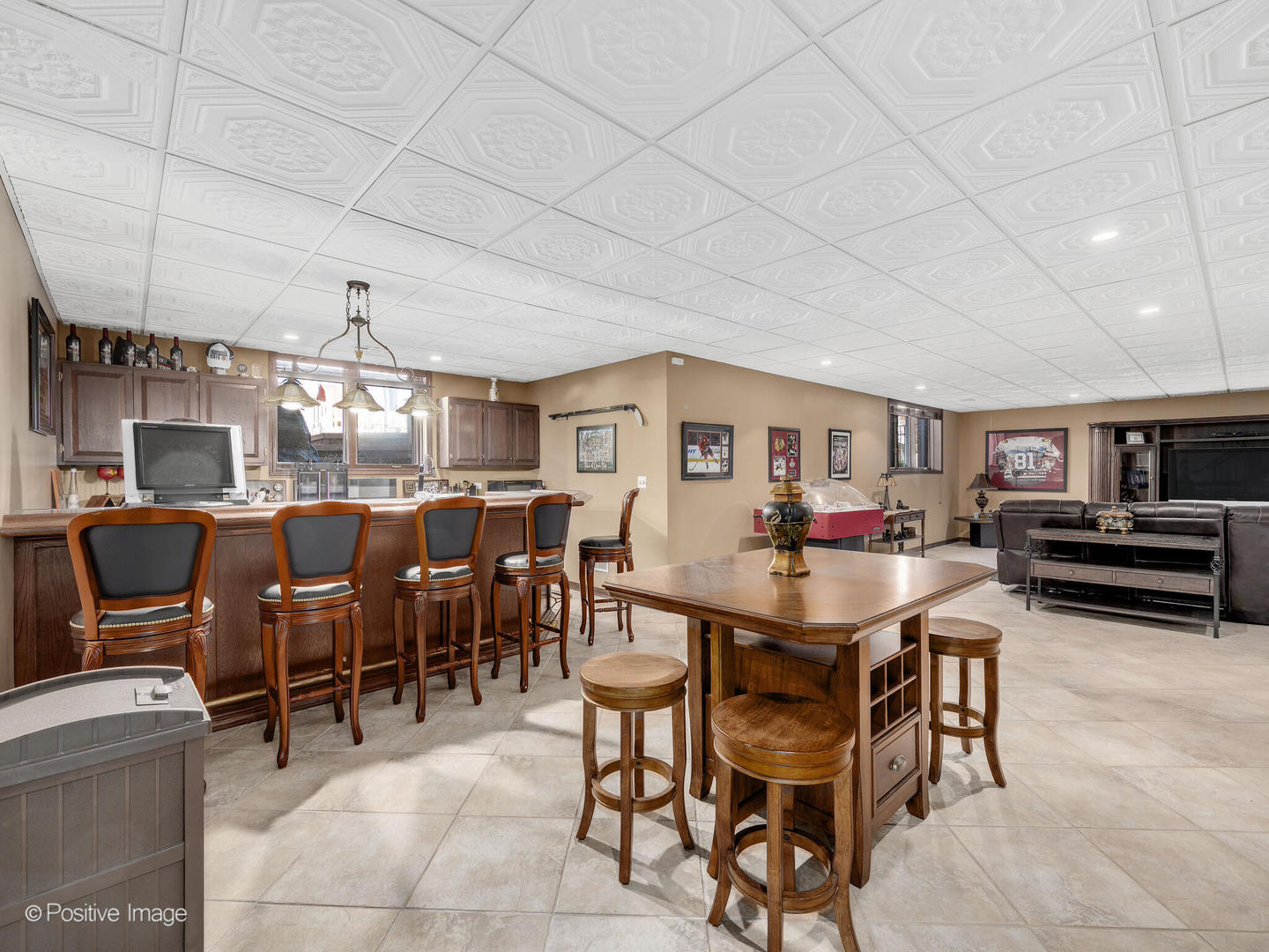 1306 Chauser Lane Woodridge, IL 60517 - Photo 29 of 40 a view of a dining room with furniture