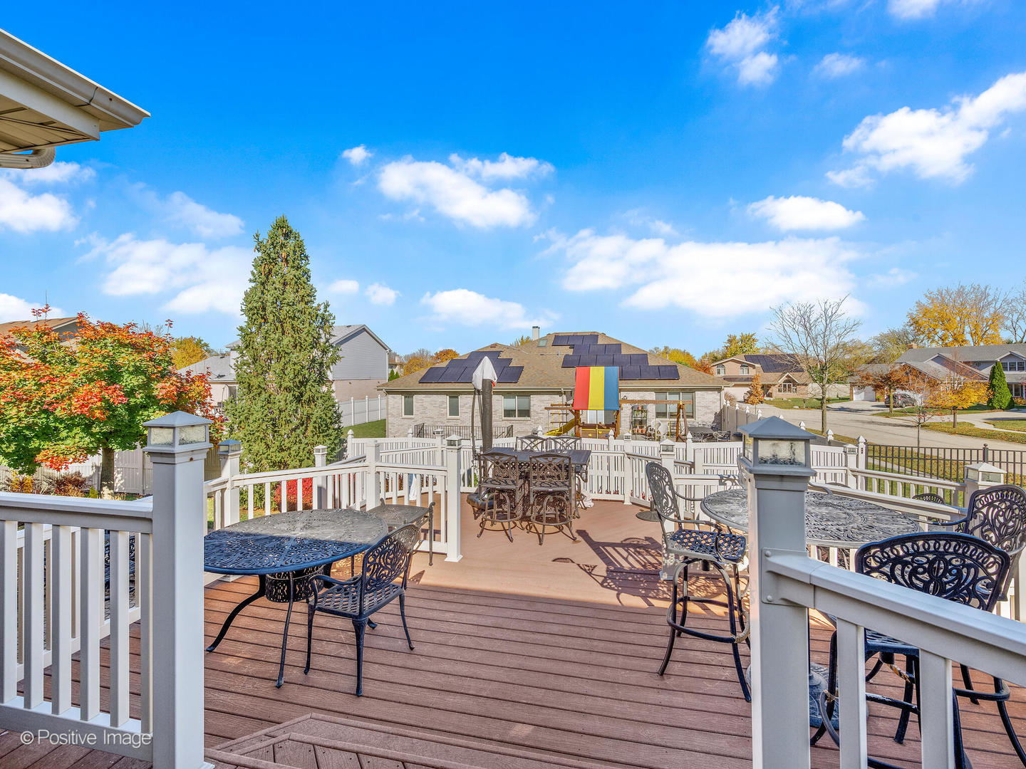 1306 Chauser Lane Woodridge, IL 60517 - Photo 36 of 40 a view of a terrace with furniture