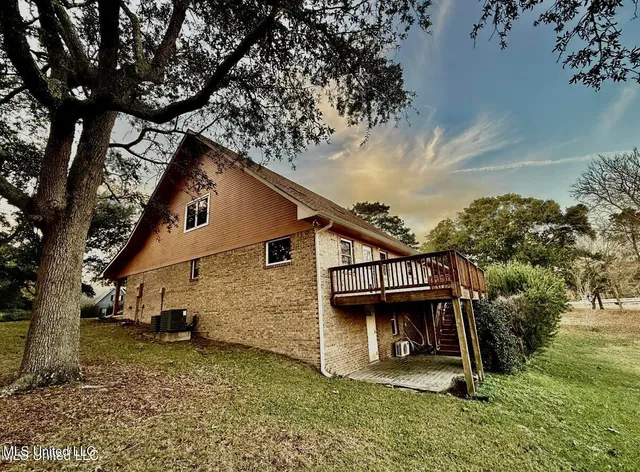 $270,000 | 1517 Oak Leaf Circle, Gautier, MS 39553