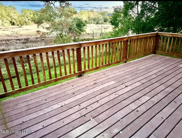 $270,000 | 1517 Oak Leaf Circle, Gautier, MS 39553