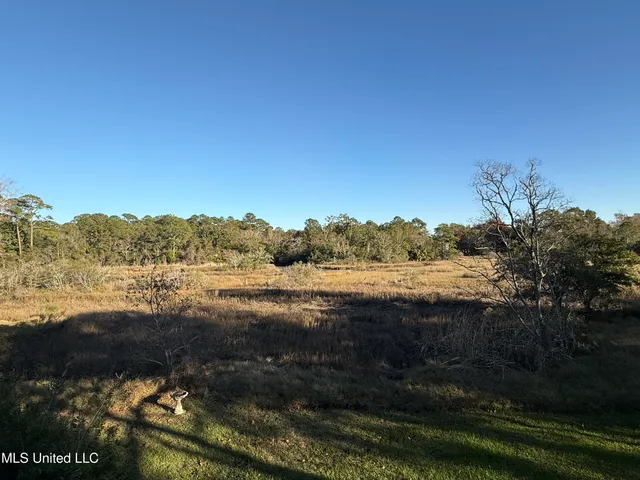 $270,000 | 1517 Oak Leaf Circle, Gautier, MS 39553