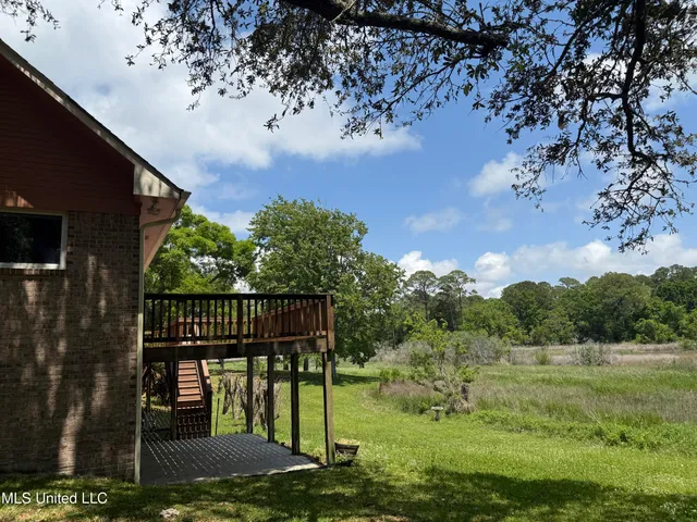 $270,000 | 1517 Oak Leaf Circle, Gautier, MS 39553